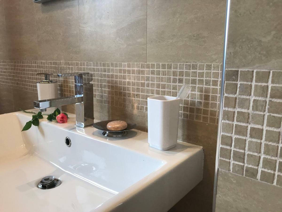 Linden Garden Apartment Postojna Eksteriør bilde