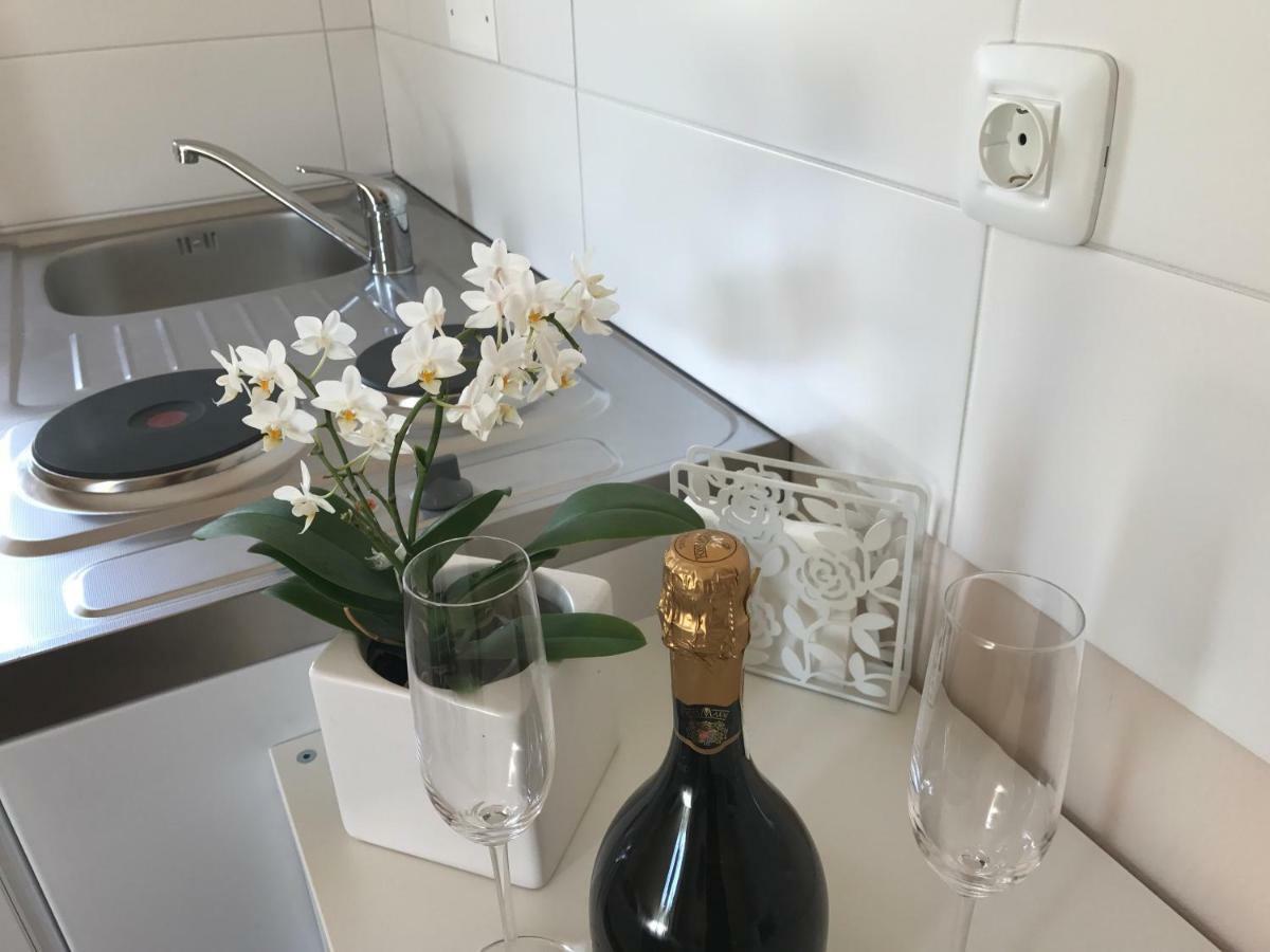 Linden Garden Apartment Postojna Eksteriør bilde
