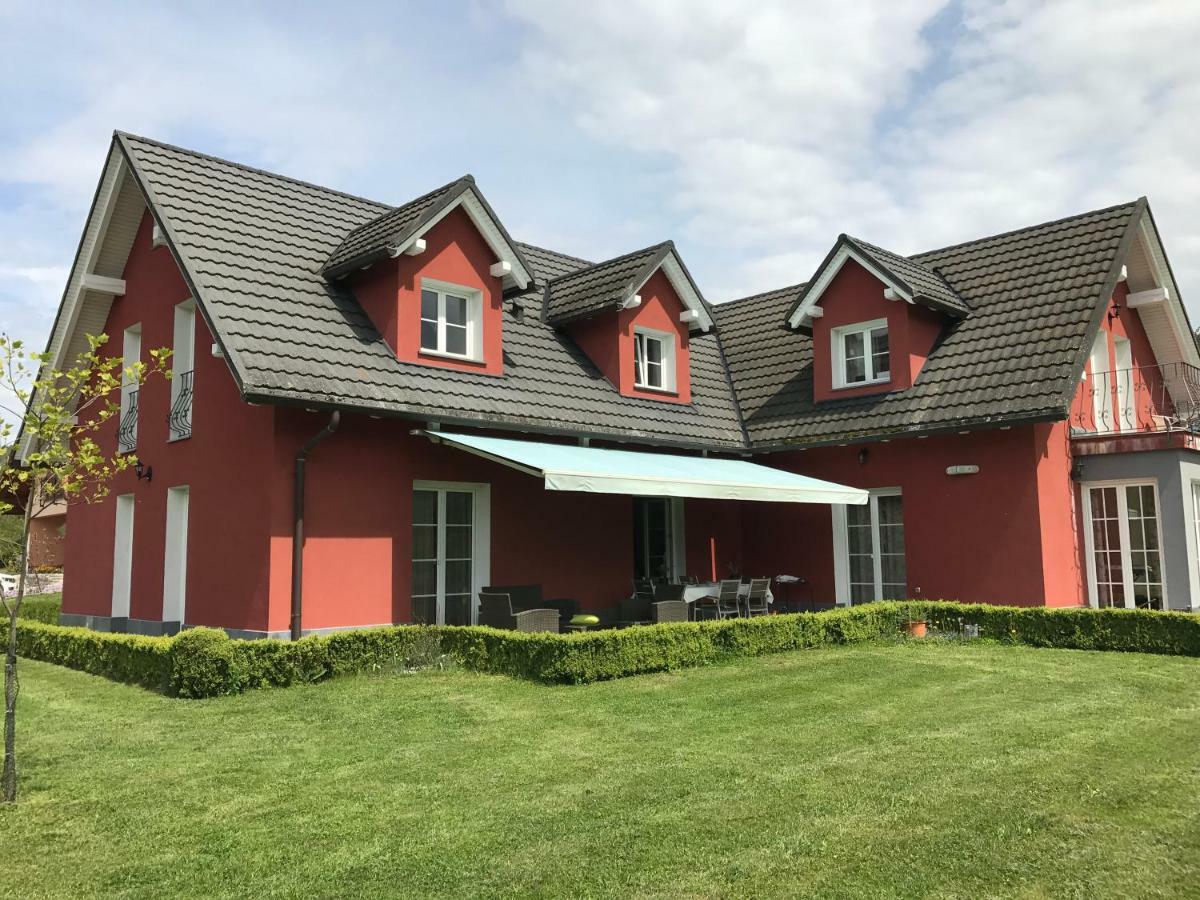 Linden Garden Apartment Postojna Eksteriør bilde