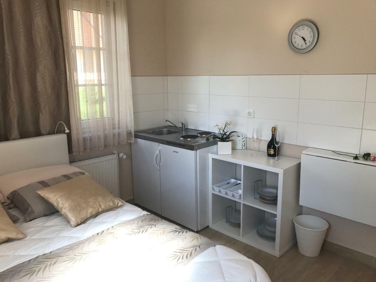 Linden Garden Apartment Postojna Eksteriør bilde