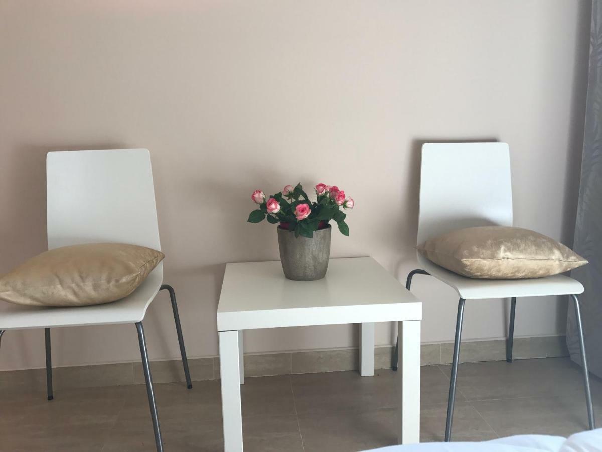 Linden Garden Apartment Postojna Eksteriør bilde
