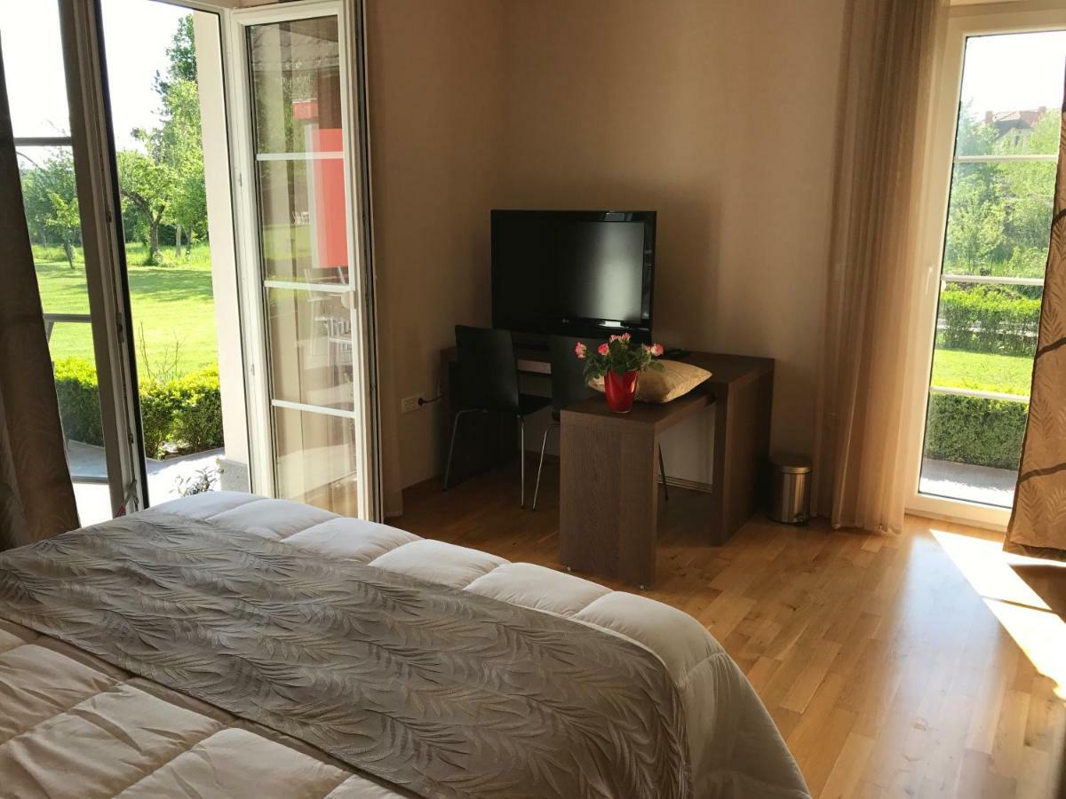 Linden Garden Apartment Postojna Eksteriør bilde